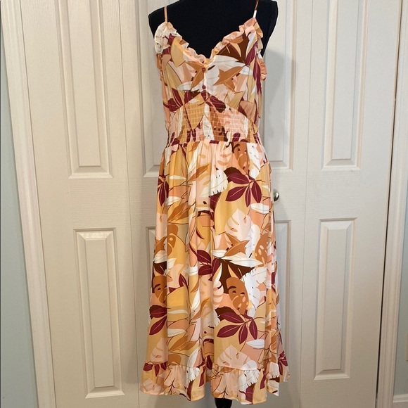 NWOT Sienna Sky Cream Pink Tropical Print Spaghetti Strap Ruched Waist Sundress - Picture 1 of 11